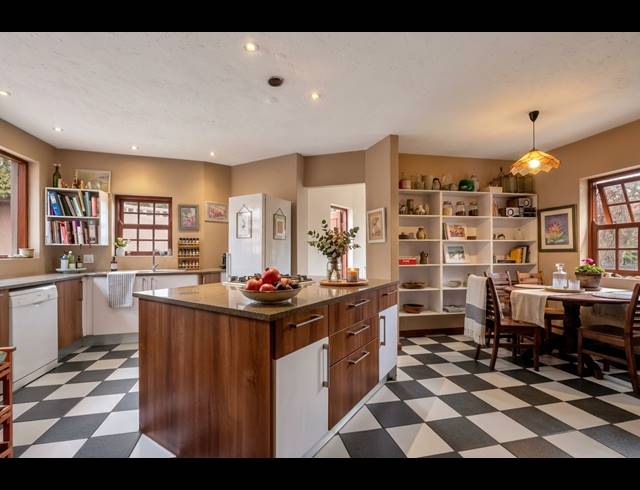 5 BEDROOM HOUSE FOR SALE IN EMMARENTIA